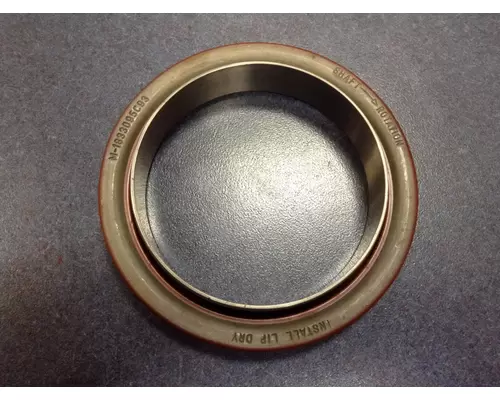International DT466E Engine Main Seal