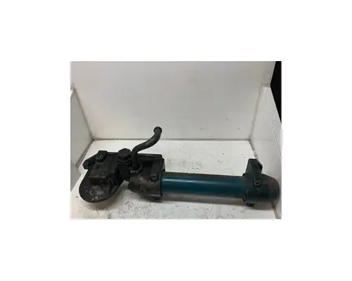 International DT466E Engine Oil Cooler