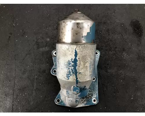 International DT466E Engine Oil Filter Base