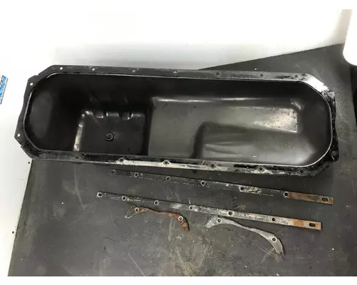 International DT466E Engine Oil Pan