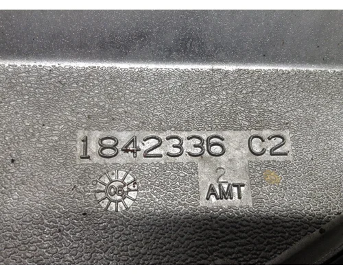 International DT466E Engine Valve Cover