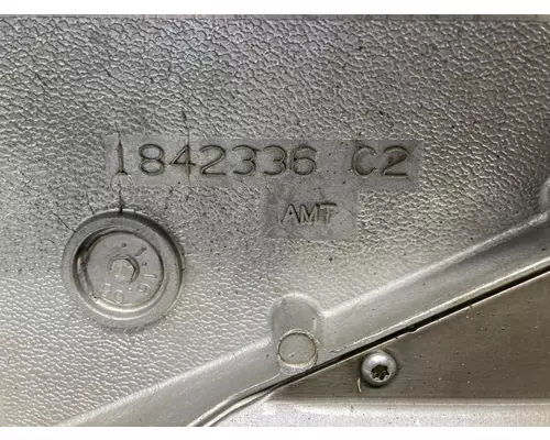 International DT466E Engine Valve Cover