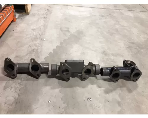 International DT466E Exhaust Manifold