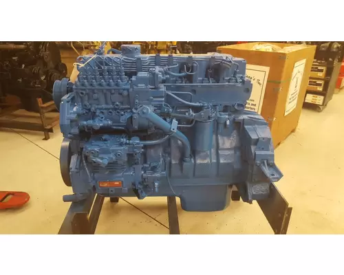 International DT466P Engine Assembly
