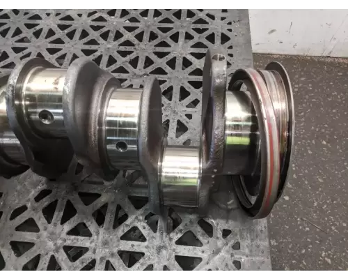 International DT466 Crankshaft