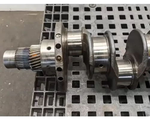 International DT466 Crankshaft