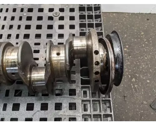 International DT466 Crankshaft