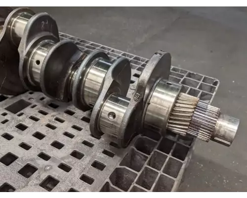 International DT466 Crankshaft