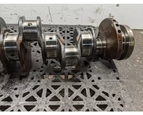 International DT466 Crankshaft