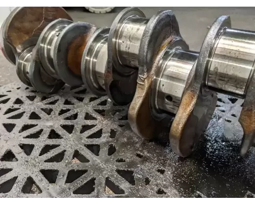 International DT466 Crankshaft