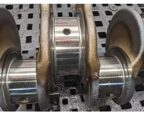 International DT466 Crankshaft