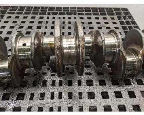 International DT466 Crankshaft