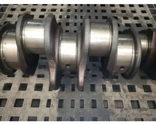 International DT466 Crankshaft