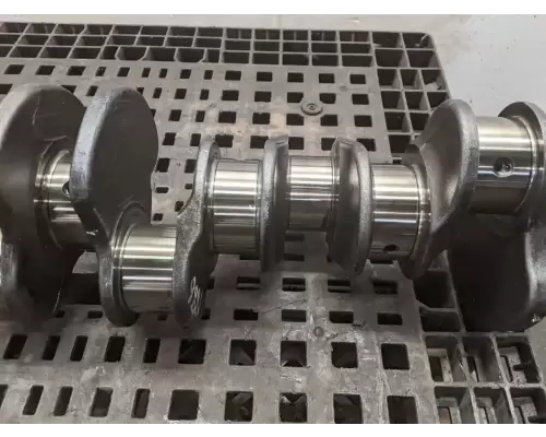 International DT466 Crankshaft