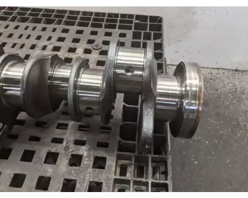 International DT466 Crankshaft