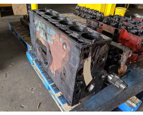 International DT466 Cylinder Block