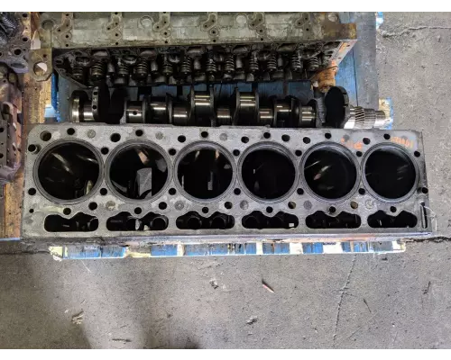 International DT466 Cylinder Block