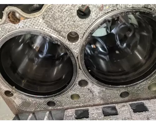 International DT466 Cylinder Block