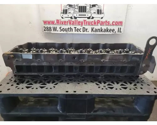 International DT466 Cylinder Head