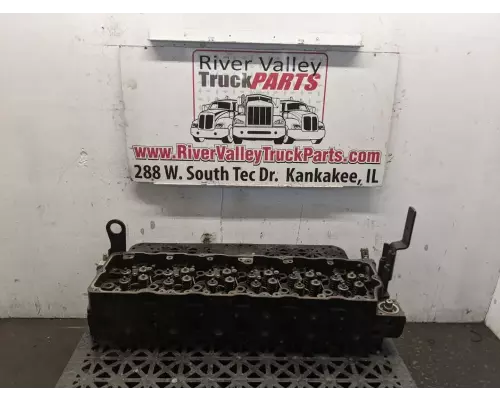 International DT466 Cylinder Head