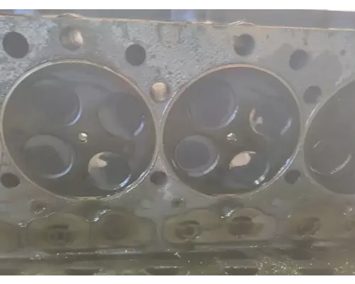 International DT466 Cylinder Head