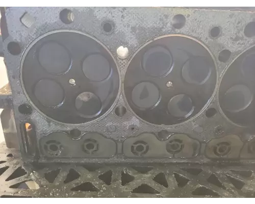 International DT466 Cylinder Head