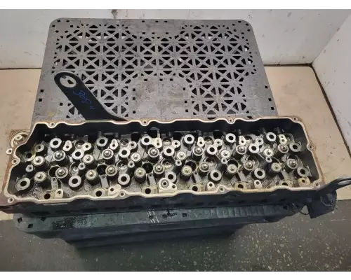 International DT466 Cylinder Head