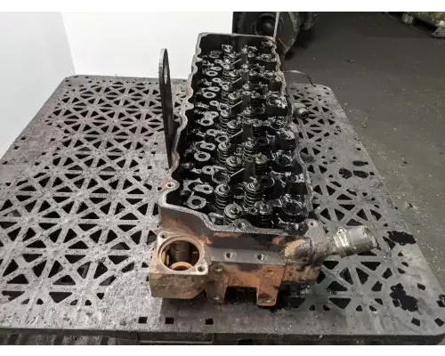 International DT466 Cylinder Head