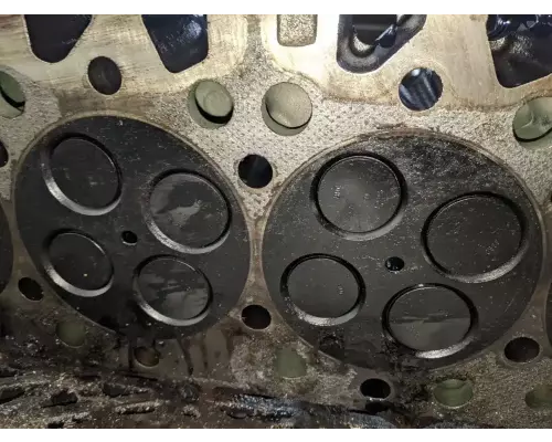 International DT466 Cylinder Head