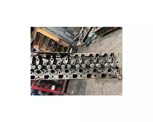 International DT466 Cylinder Head