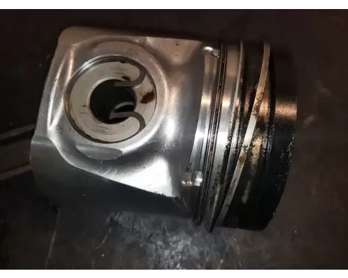 International DT466 Piston