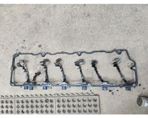 International DT466 Valve Cover