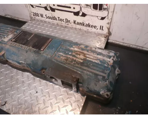 International DT466 Valve Cover