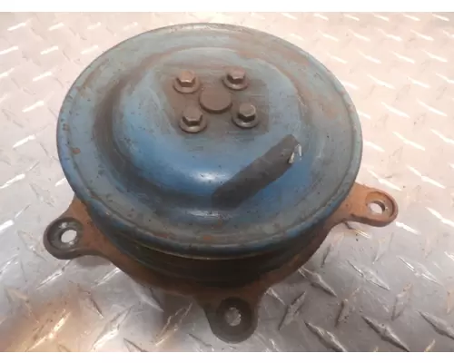 International DT466 Water Pump