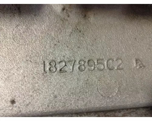 International DT530E Engine Valve Cover