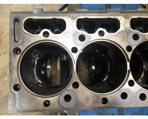 International DT570 Engine Block