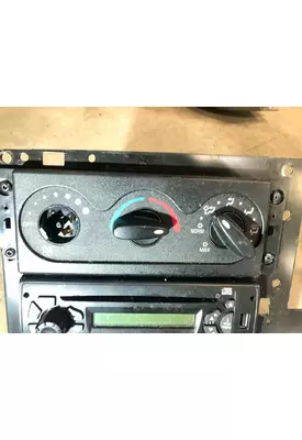 International DURASTAR (4300) Heater & AC Temperature Control