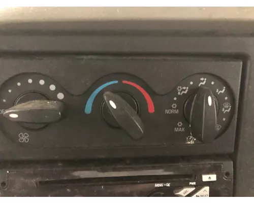 International DURASTAR (4300) Heater & AC Temperature Control