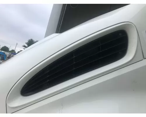 International DURASTAR (4300) Hood Side Vent