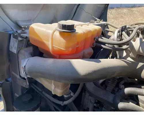 International DURASTAR (4300) Radiator Overflow Bottle  Surge Tank