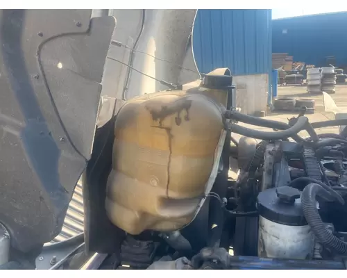 International DURASTAR (4300) Radiator Overflow Bottle  Surge Tank