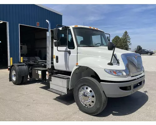 International DURASTAR (4300) Truck