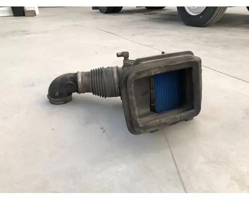 International DURASTAR (4400) Air Cleaner