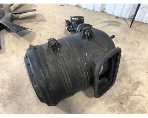 International DURASTAR (4400) Air Cleaner
