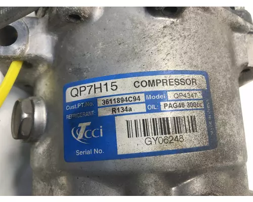 International DURASTAR (4400) Air Conditioner Compressor