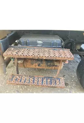 International DURASTAR (4400) Battery Box