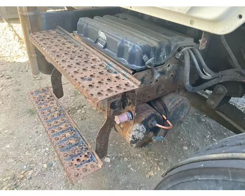International DURASTAR (4400) Battery Box