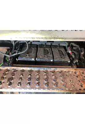 International DURASTAR (4400) Battery Box