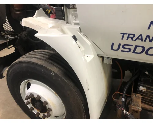 International DURASTAR (4400) Fender