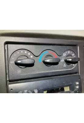 International DURASTAR (4400) Heater & AC Temperature Control